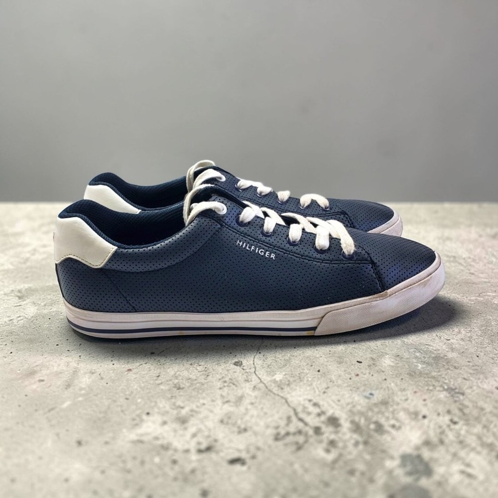 Tommy Hilfiger Mens Navy Blue Perforated Low Top Sneakers Casual Shoes Size 10.5